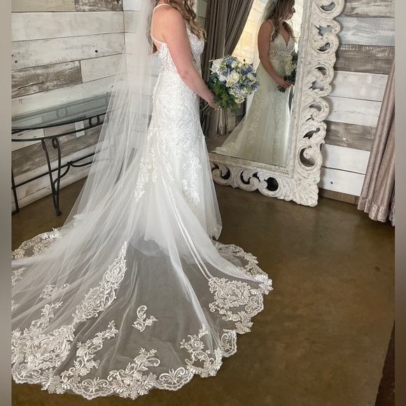 Stella York Wedding Dress 7394 - Picture 4 of 13